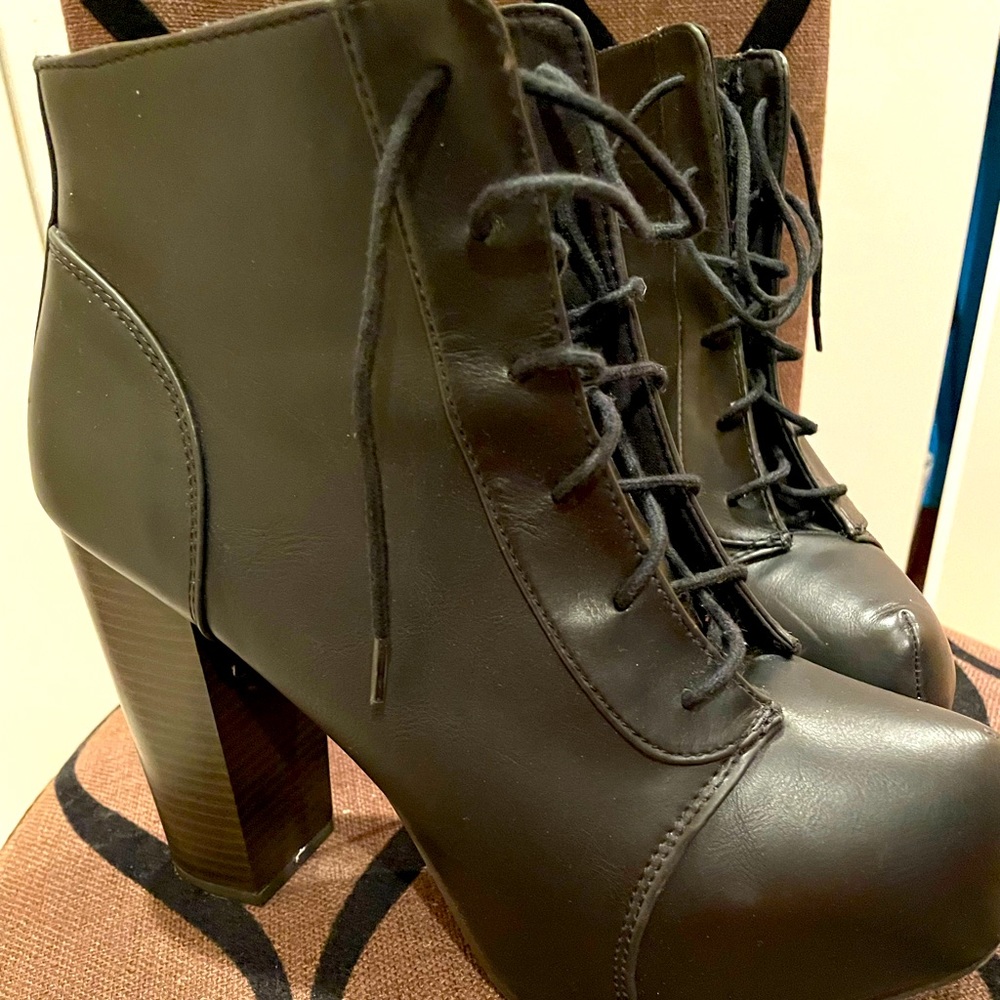 H&M boots size 8.5